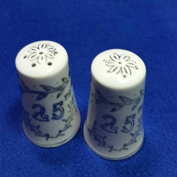 25th Silver Anniversary Salt & Pepper Shakers White & Silver Pre-Owned No Box - Picture 9 of 10